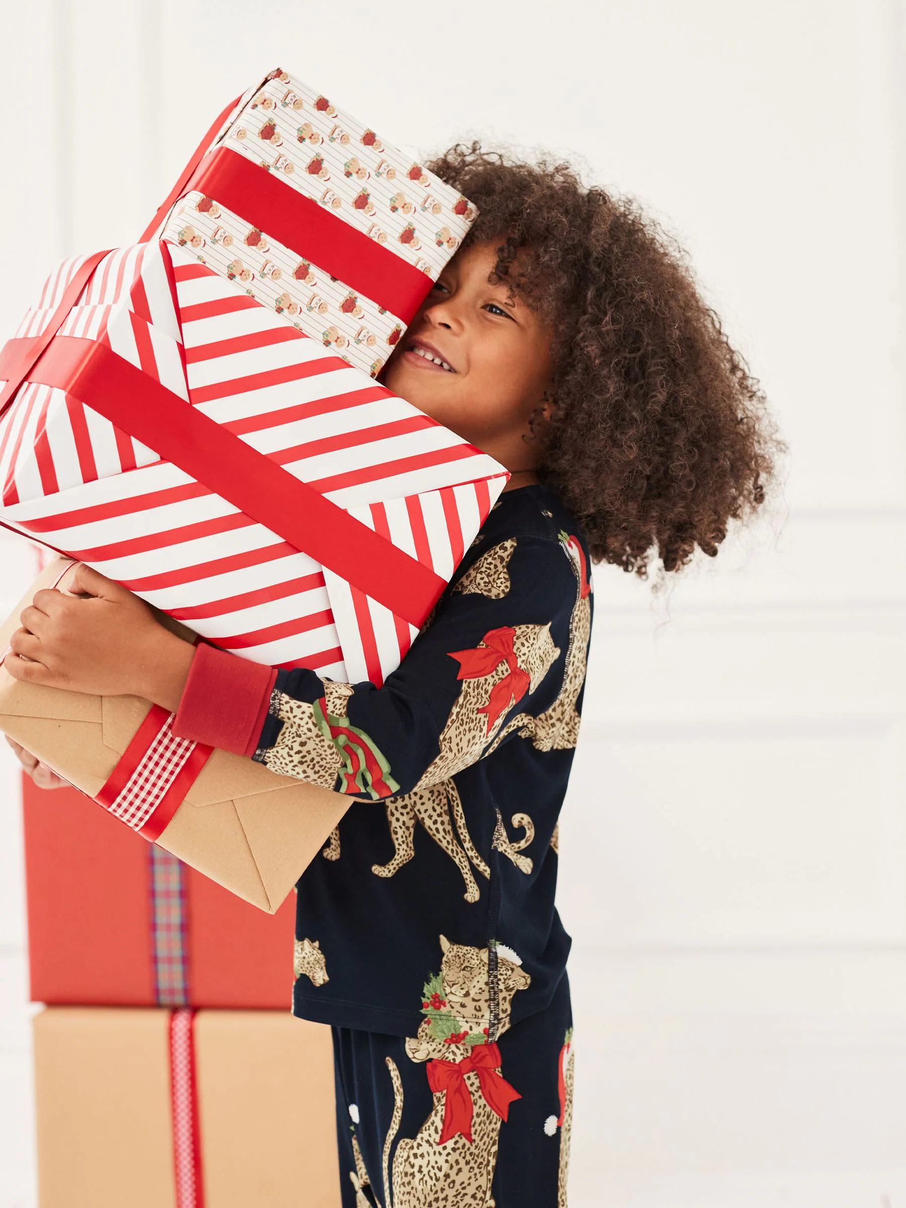 Chelsea Peers lange pyjama met kerstluipaardprint