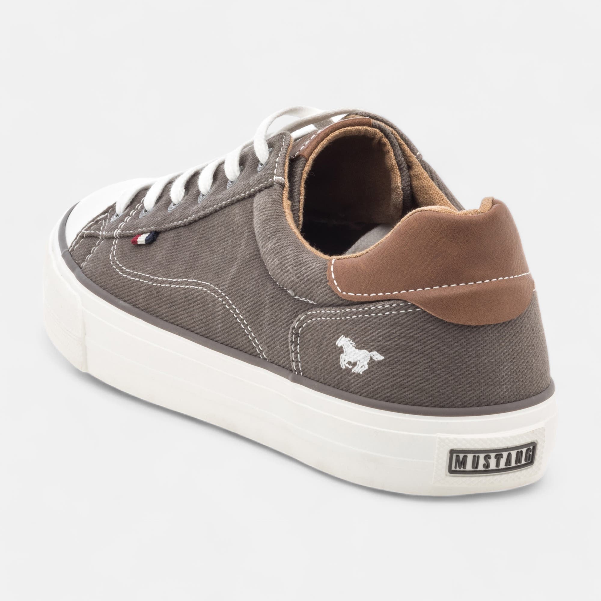 Chaussures en toile Homme gris