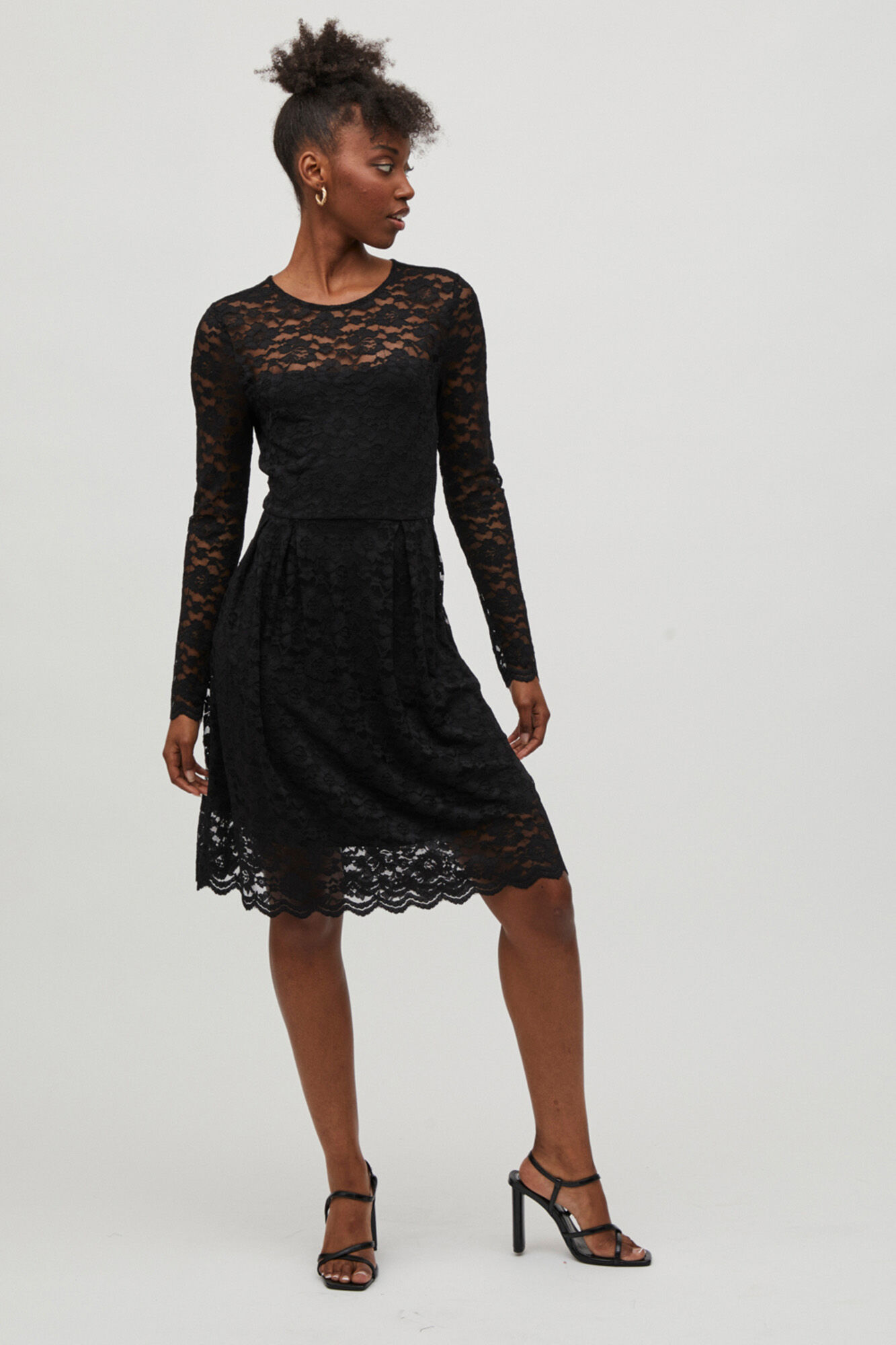 Vestido de renda de manga comprida - Preto