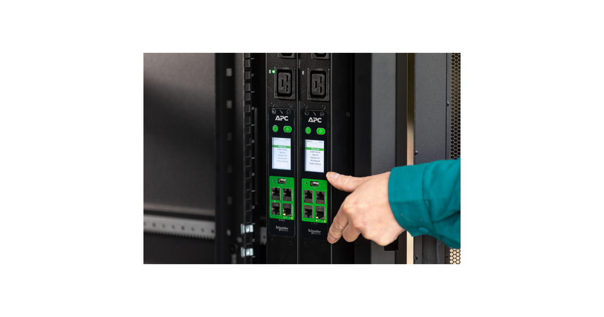 APCEasy PDU geschakeld 1U 16A 230V  (Zwart, 8x C13, EPDU2016S)