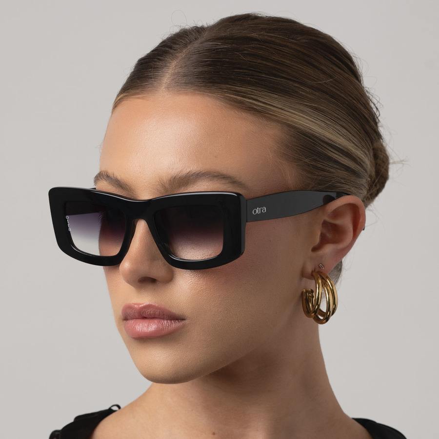 Otra Eyewear Marsha Black/Smoke Fade
