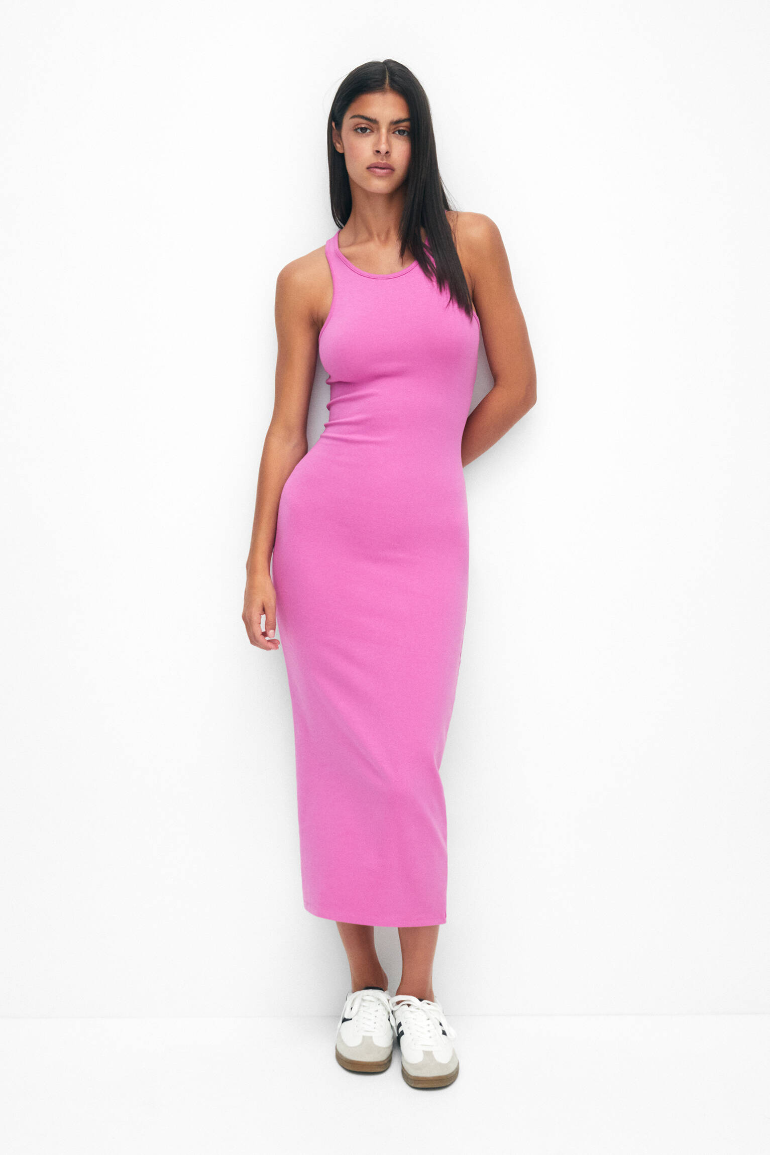VESTIDO MIDI JUSTO SEM MANGAS - FÚCSIA