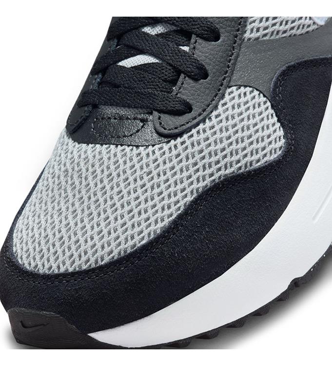 Nike Men Air Max SYSTM Sneakers