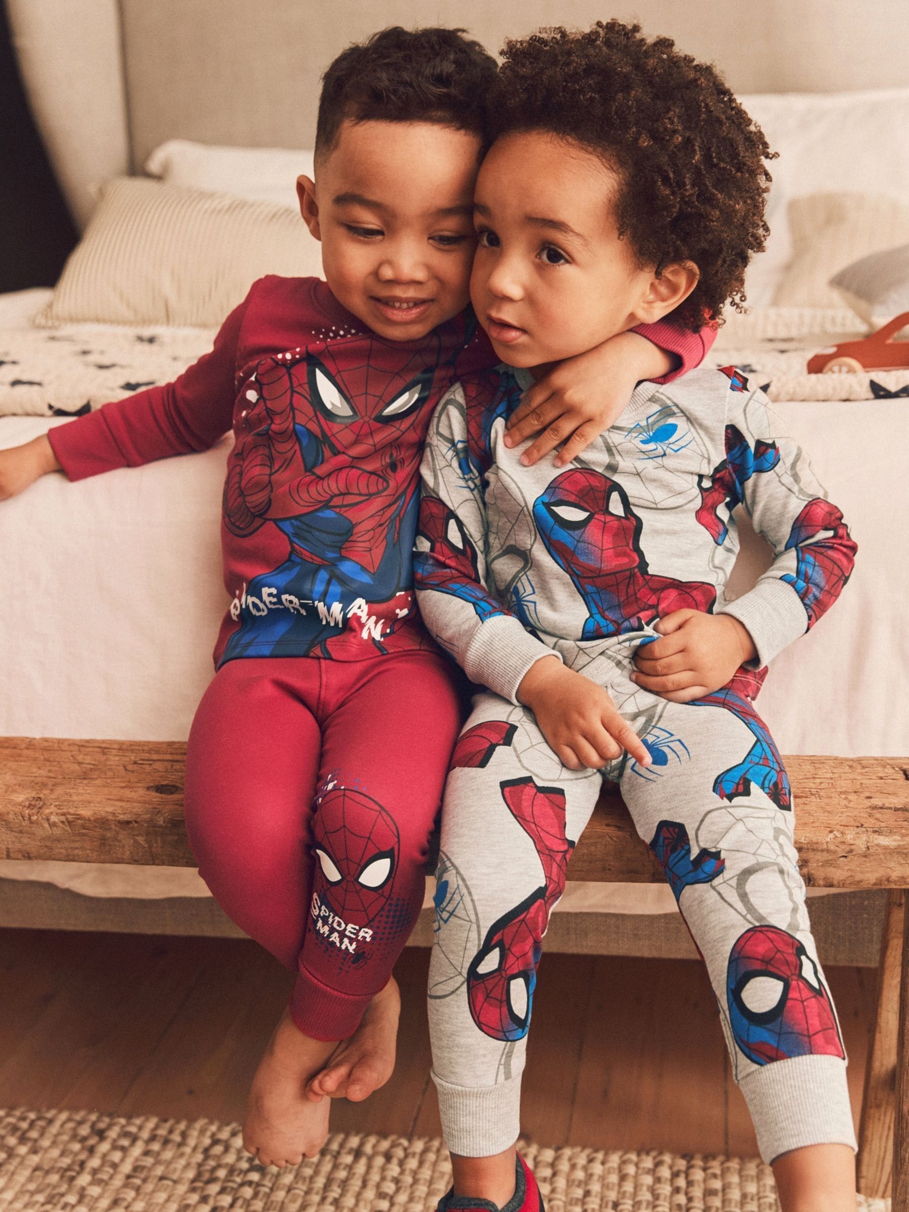 Rood/marineblauw Spiderman - Verpakking van 2 knusse pyjama's (12 mnd-10 jr)