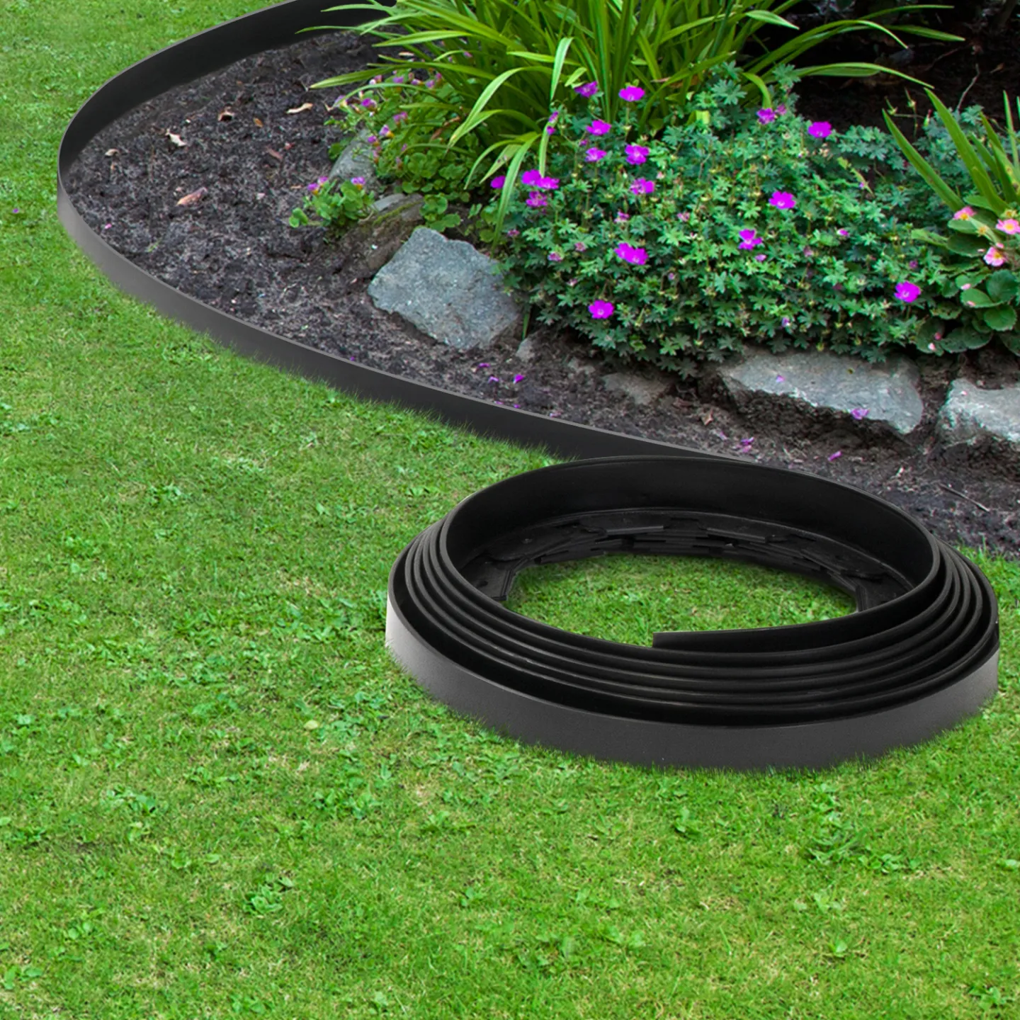 Bordurette de jardin flexible 10 M noire hauteur 5 CM + 30 piquets