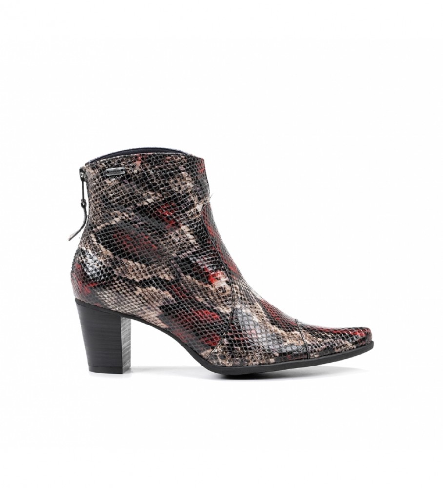 Botas de cano curto Dorking by Fluchos D6034 em couro vermelho com estampa animal - Altura do salto: 6 cm -
