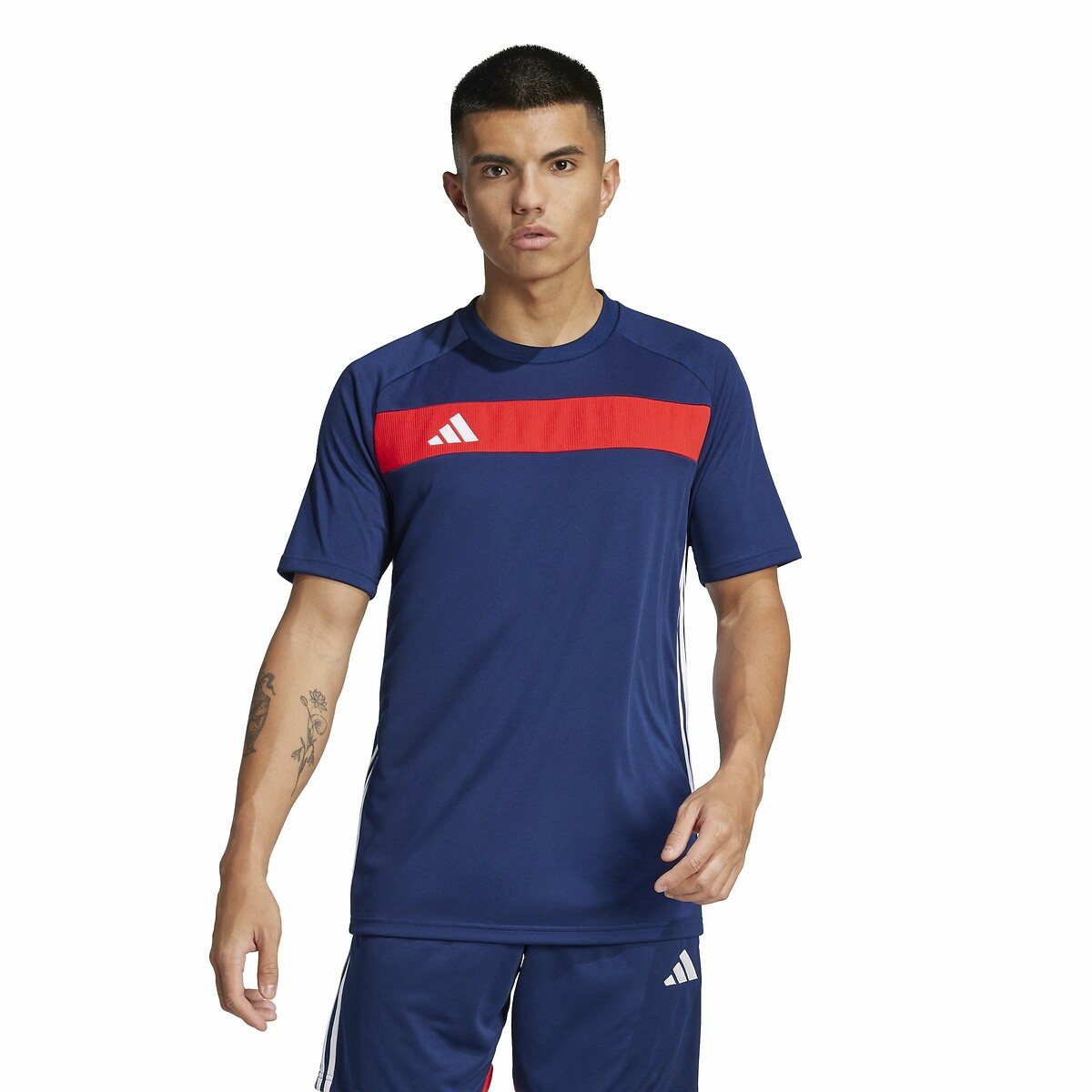 adidas Performance<br>Camiseta essencial de manga curta TIRO25
