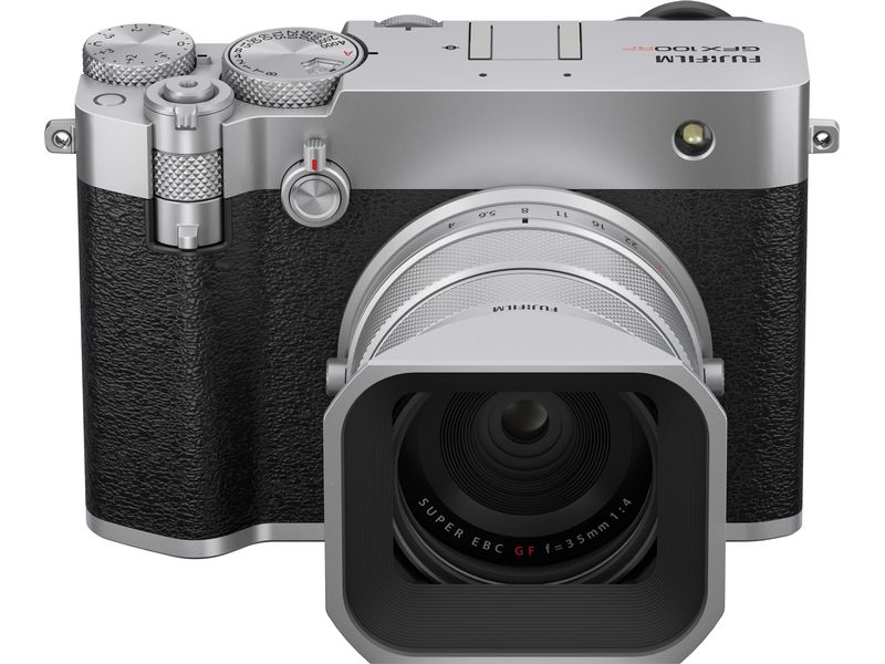 Fujifilm Fotokamera GFX 100RF Silber GFX-Kamera mit fest verbautem Objektiv und bringt die Mittelformat-Bildqualität in ein ultrakompaktes Design