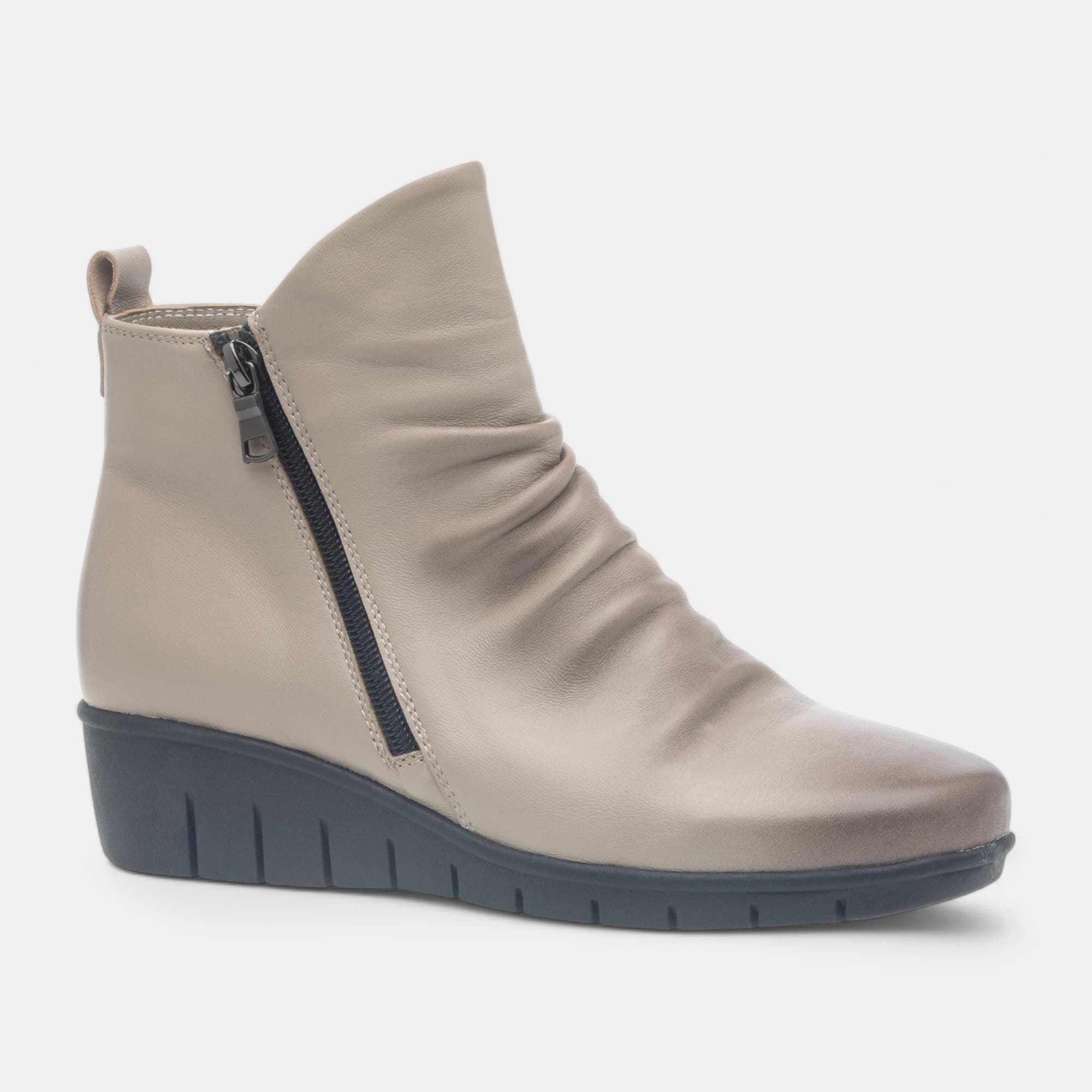 Boots Femme en cuir taupe