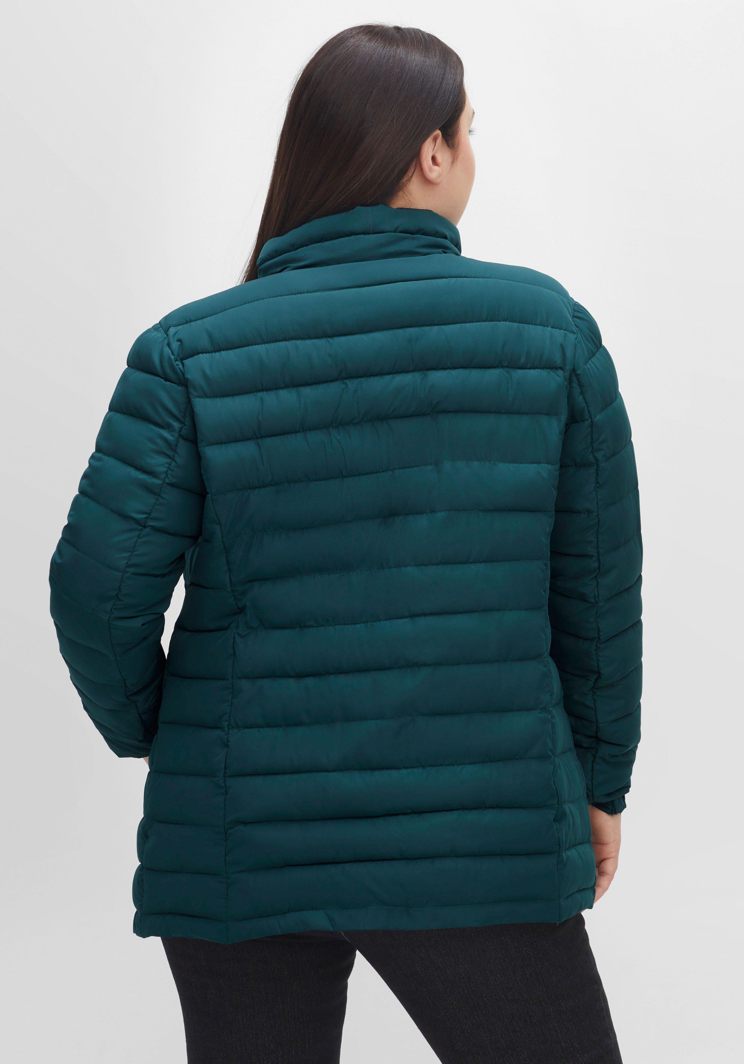 Steppjacke mit Stehkragen und Teilungsnähten