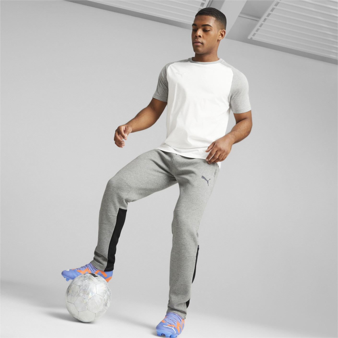 PUMA TeamCup Casual Trainingsbroek Grijs Zwart Donkergrijs