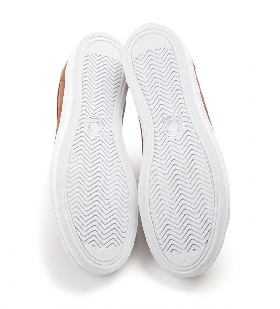 Tênis Fred Perry Baseline em couro marrom