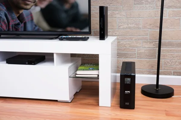 APC Back-UPS Pro BR1600MI - UPS - AC 230 V - 960 Watt - 1600 VA - USB - output-stikforbindelser: 8 - sort