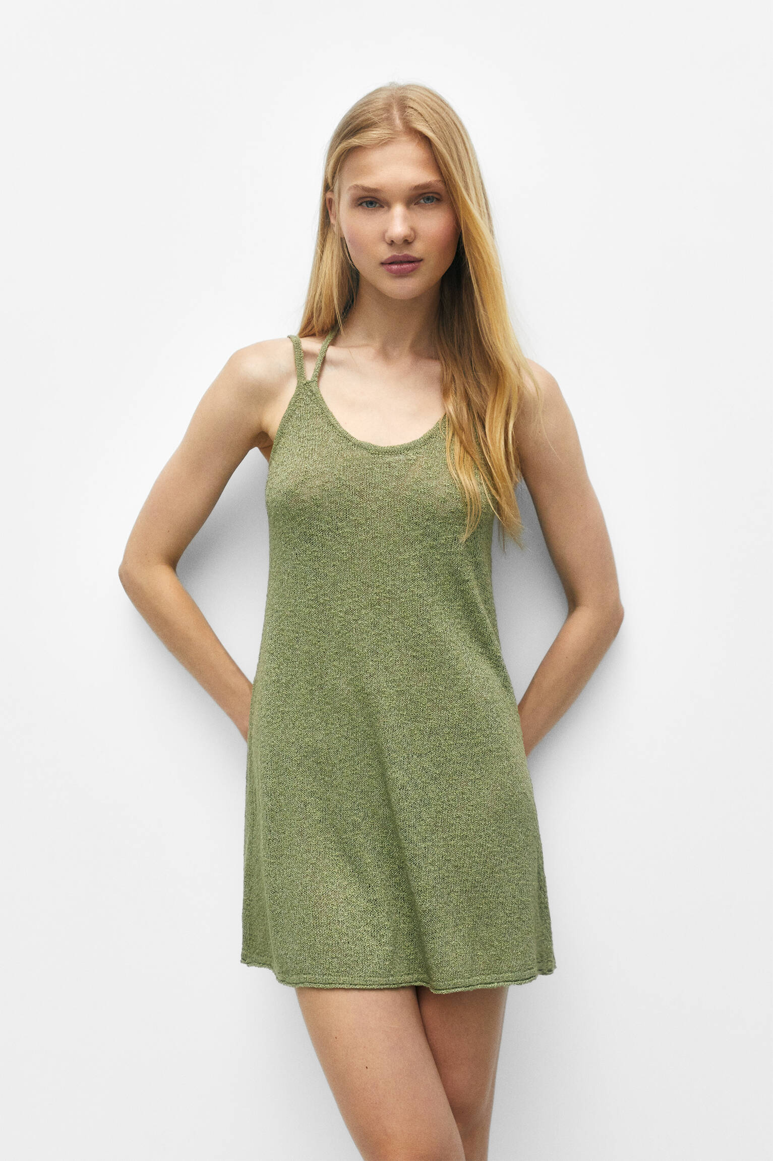 VESTIDO CURTO DE MALHA MULTIPOSIÇÕES - CÁQUI CLARO