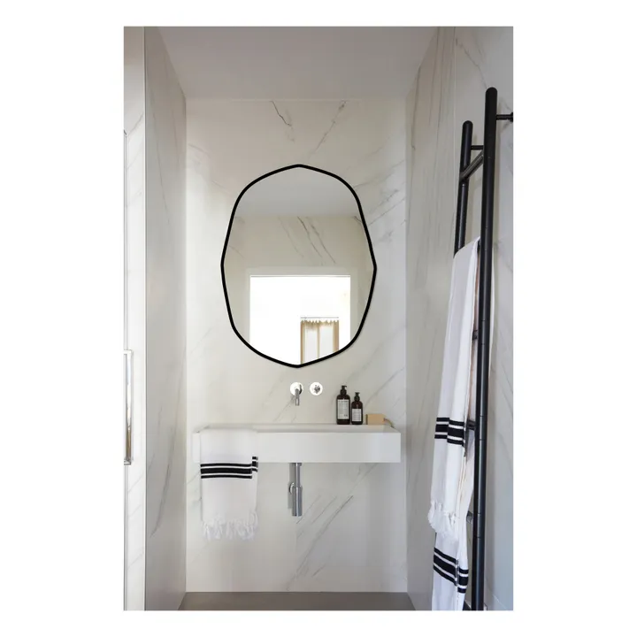 M Nuance Miroir extra plat biseauté contour noir- forme aléatoire 66x85 | Noir