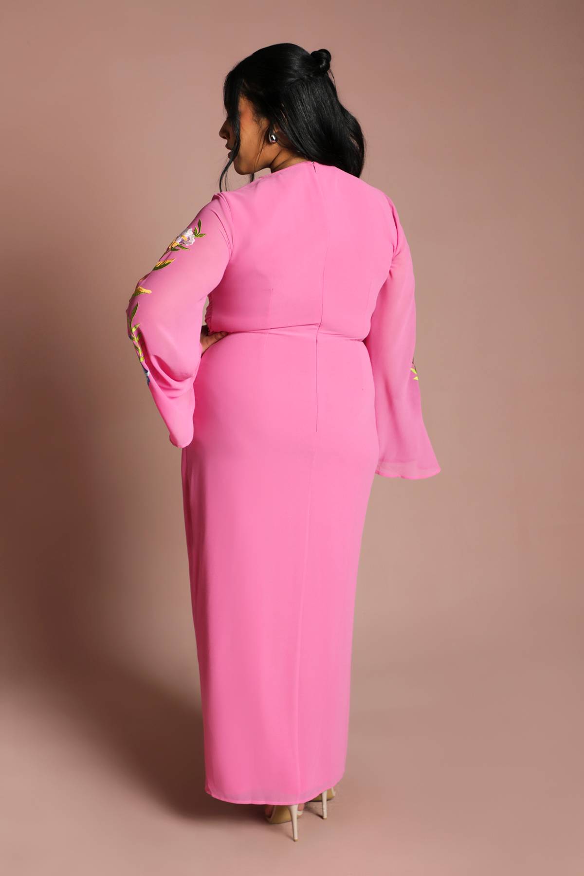 Coast Robe Midi Portefeuille À Encolure En V Brodée Grande Taille