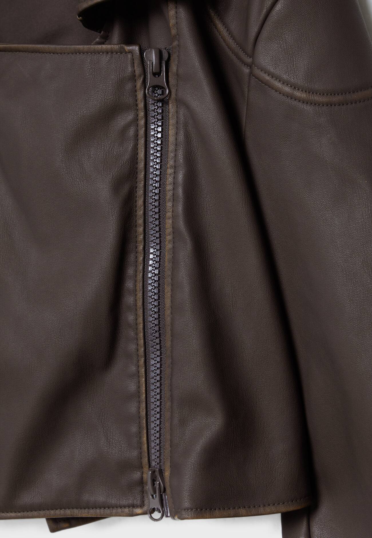 Jaqueta de couro sintético cropped estilo motociclista