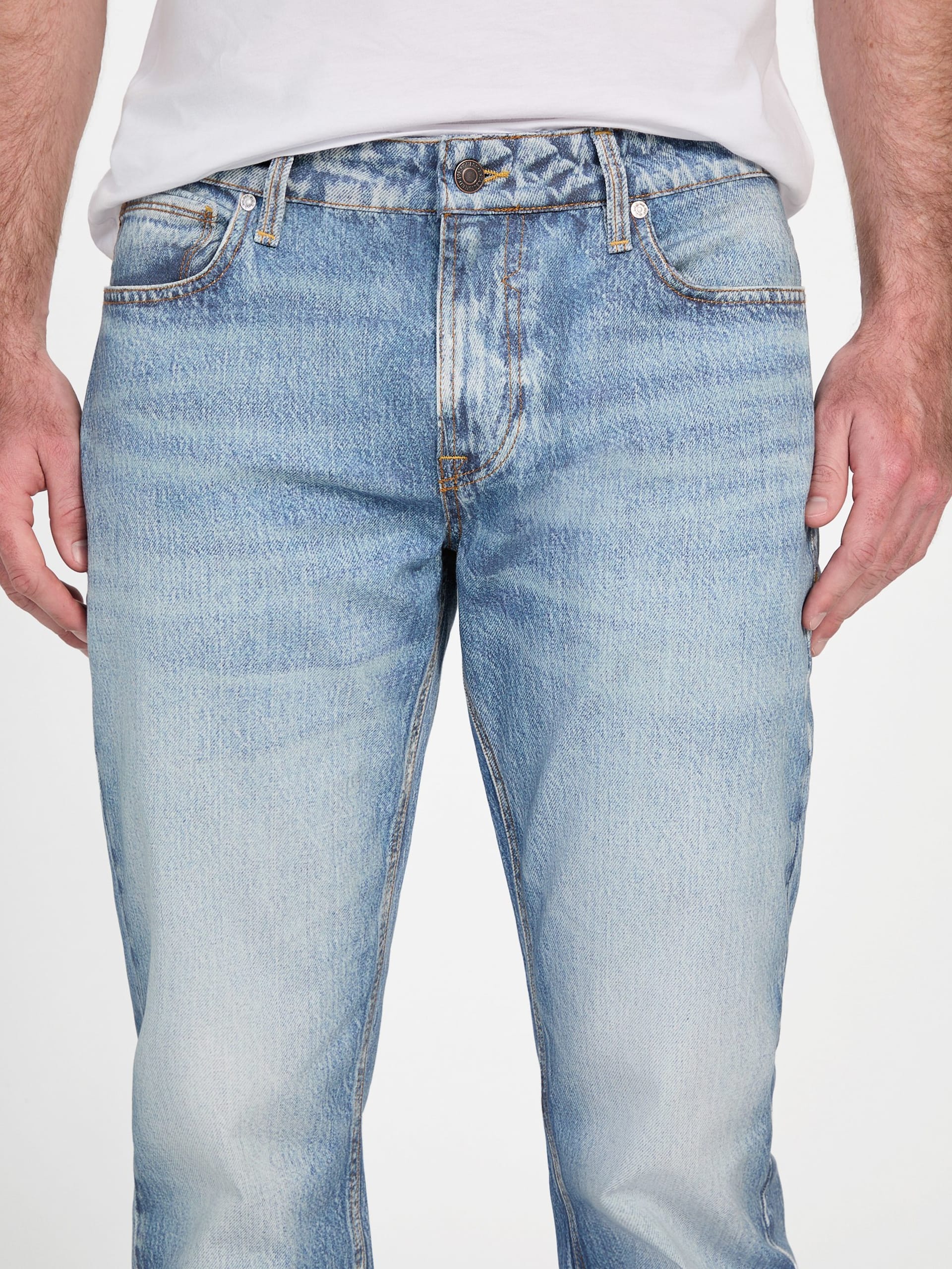 Calça jeans reta slim fit da Eco Angels