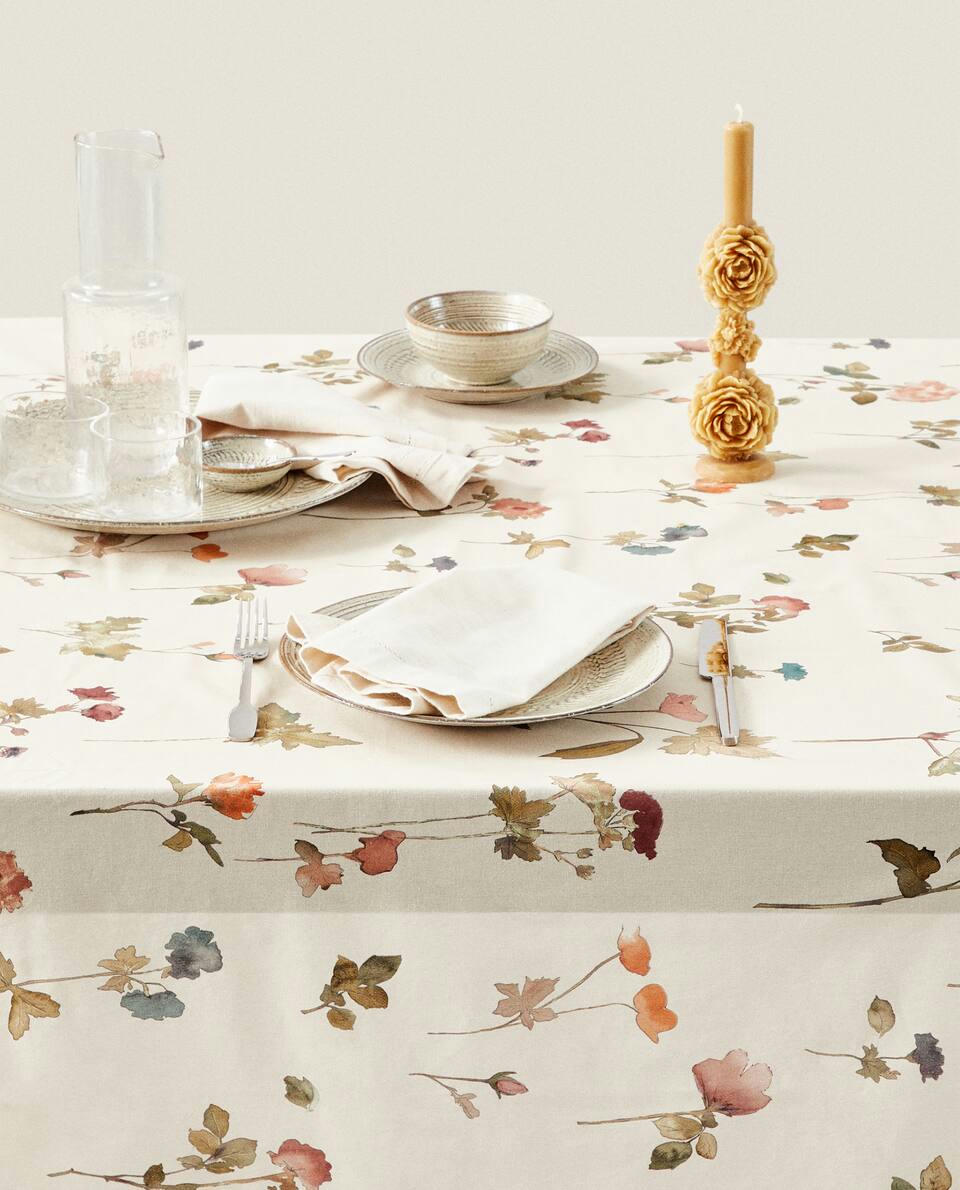 TOALHA DE MESA DE ALGODÃO COM ESTAMPA FLORAL