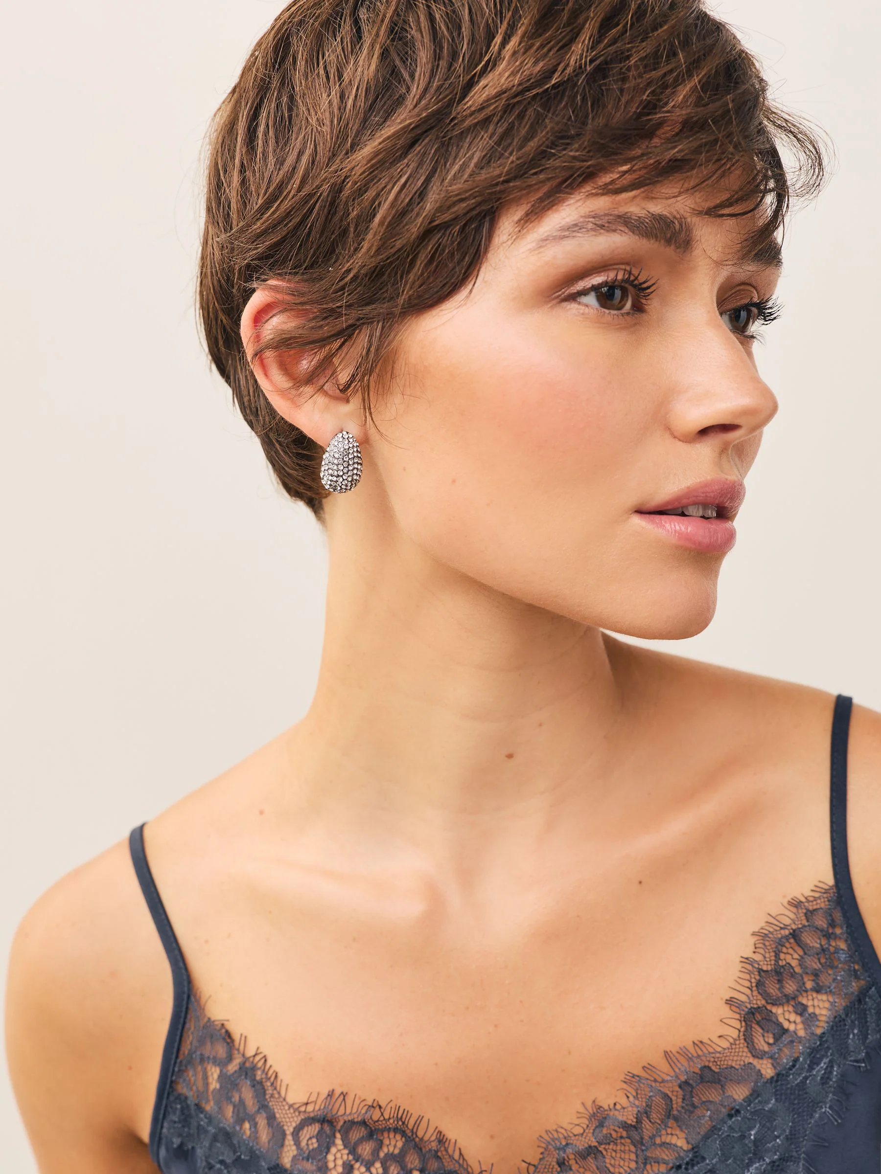 Brons - Pavé Teardrop Stud Earrings