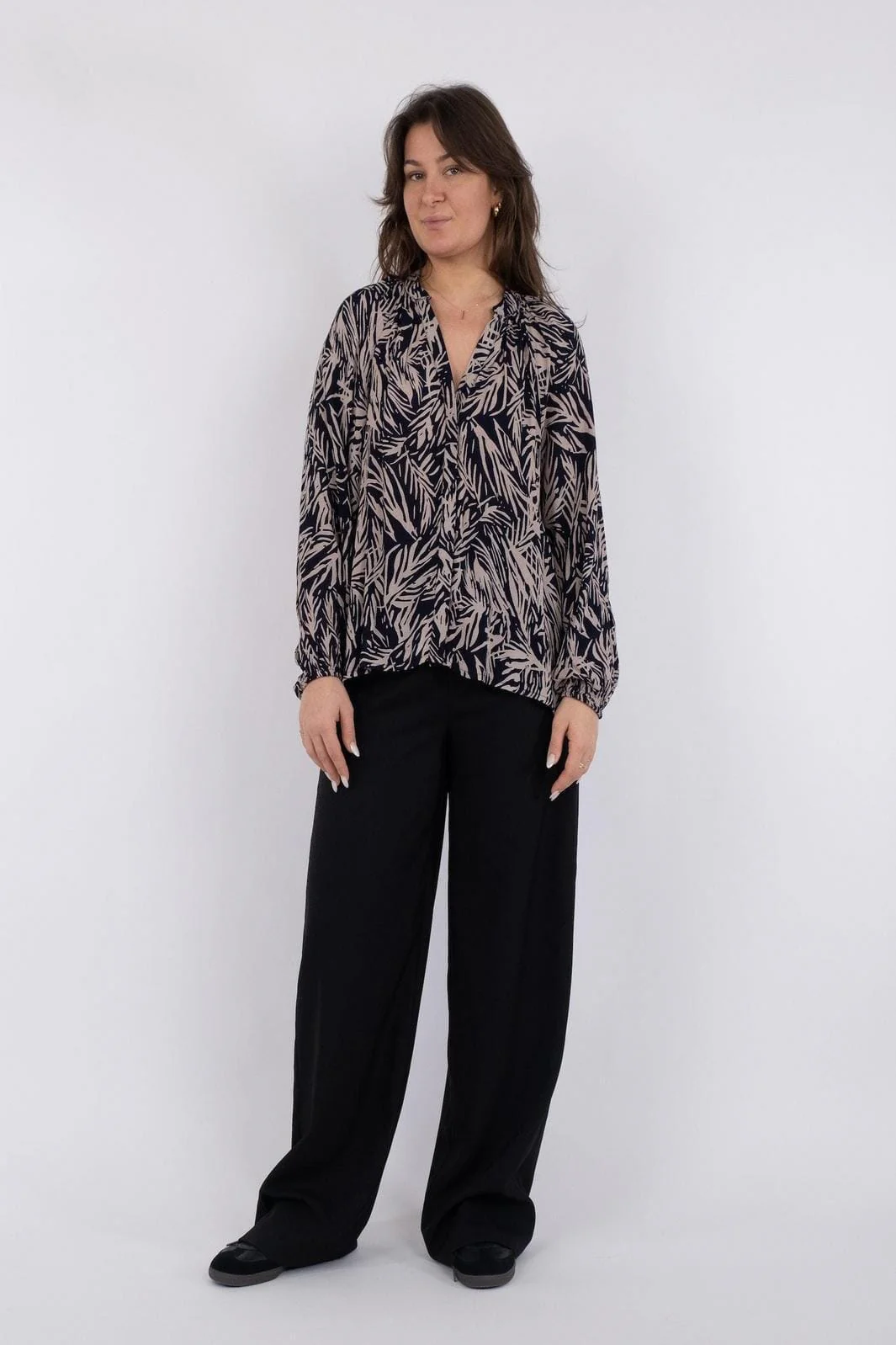 Neo Noir Huma Breeze Blouse