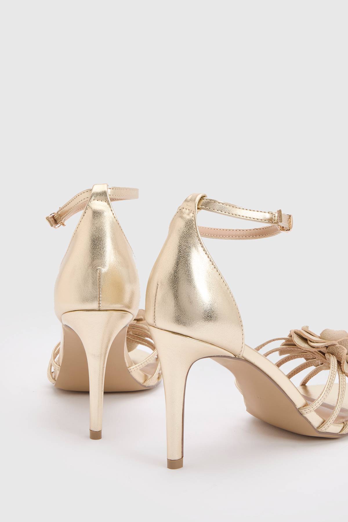 Coast Sandales À Talons Aiguilles Hauts Tia En Cuir À Brides Avec Corsage