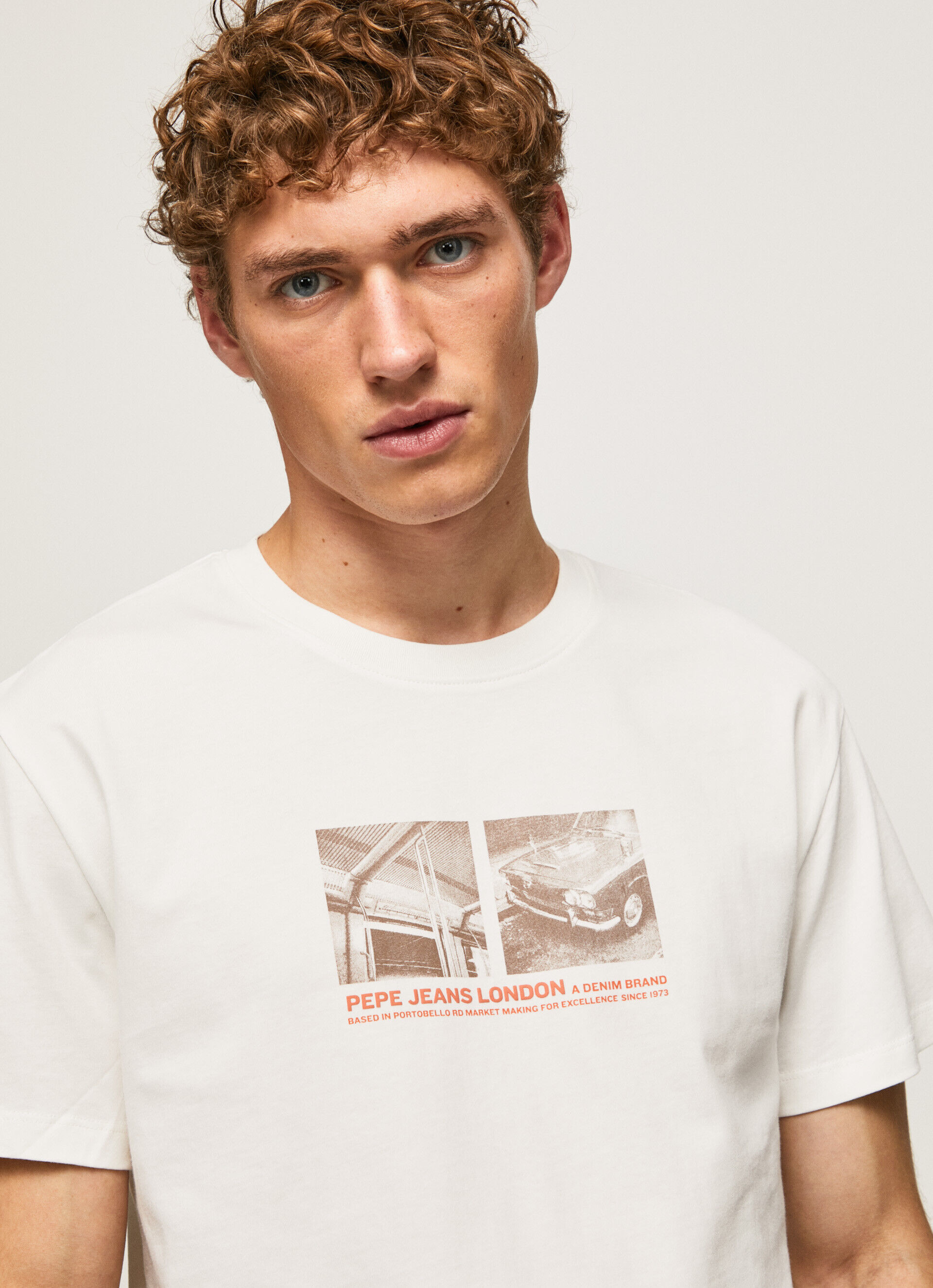 CAMISETA COM ESTAMPA FOTOGRÁFICA - branco-creme