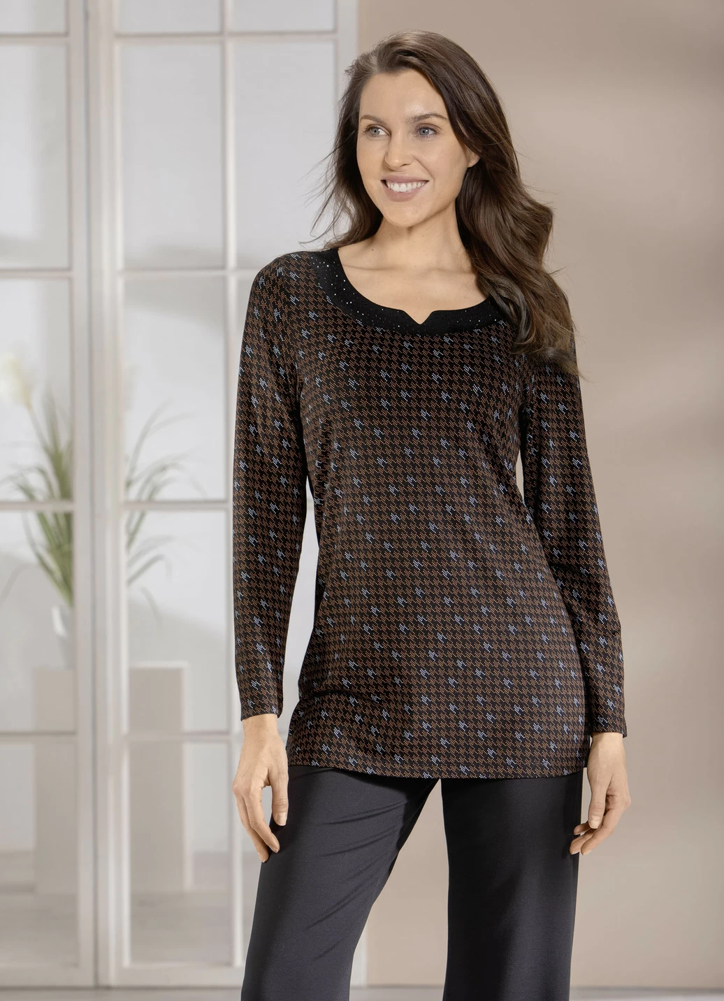 Shirt mit raffiniertem Halsausschnitt