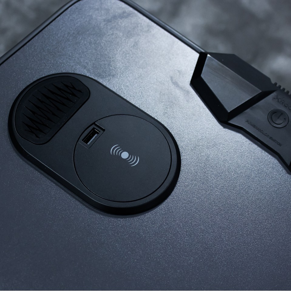 Xrocker Carbon-Tek Desk With Wireless Charging And Neo Fiber Led