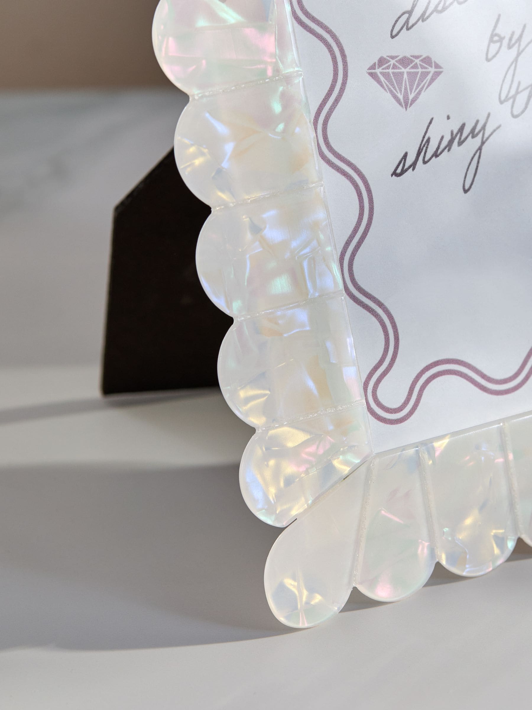 Pearlescent Scallop Photo Frame
