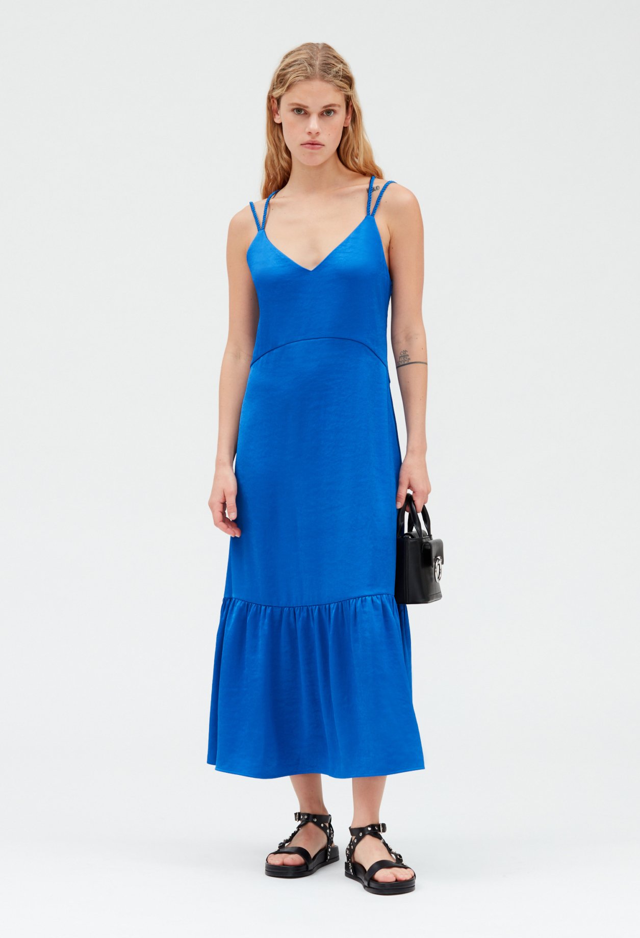 Robe midi satinee bleue