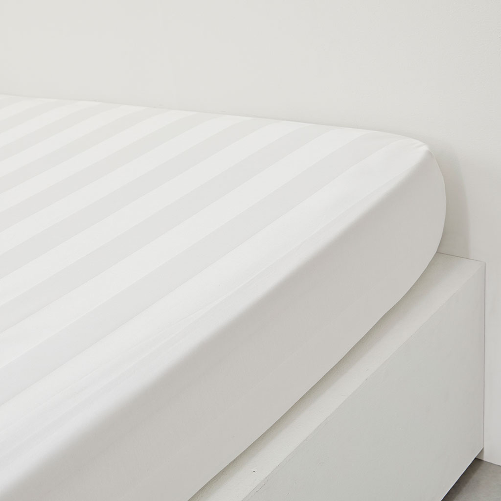 Drap housse satin de coton craie 180x200cm