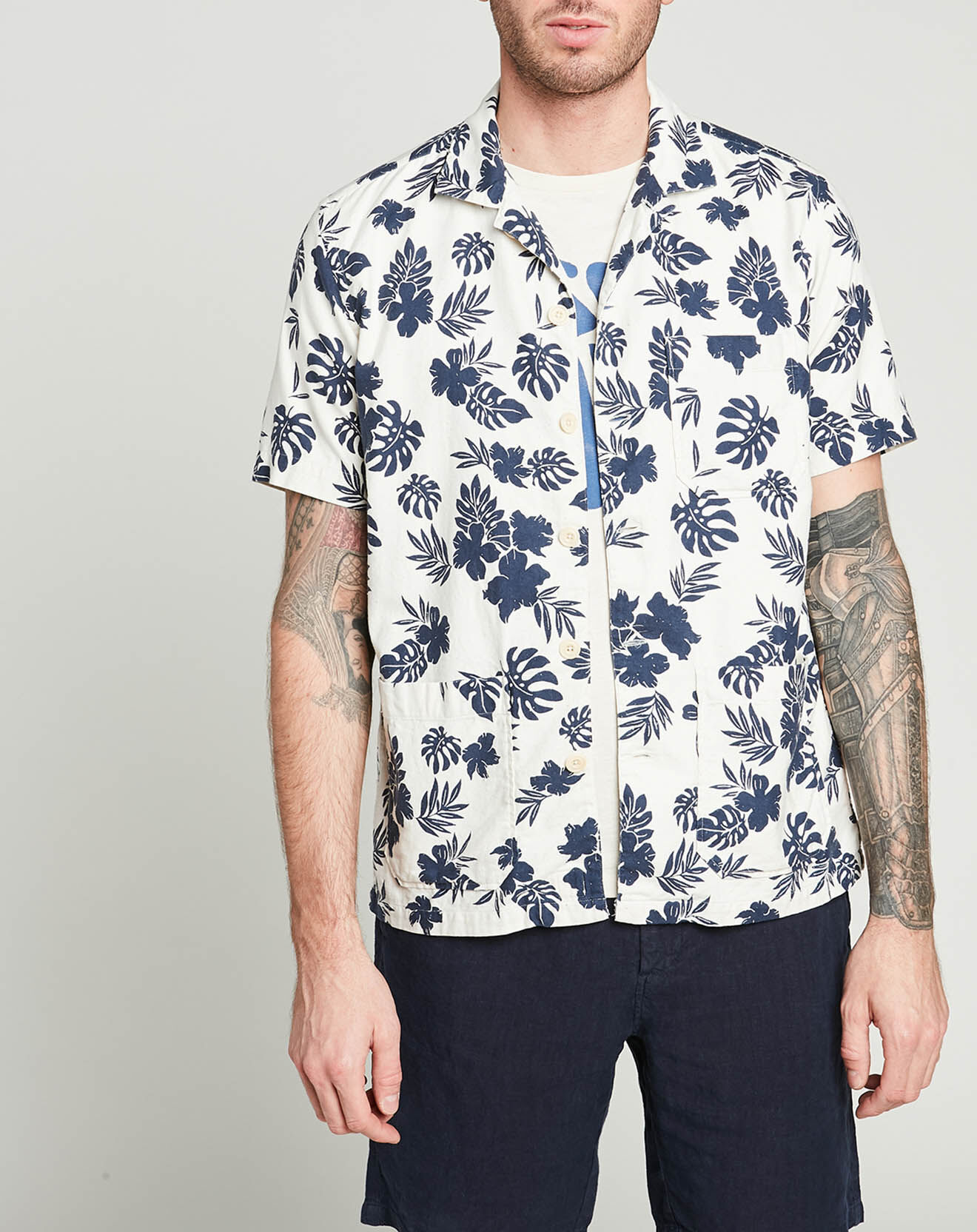 Hartford Chemise regular Parker feuilles tropicales  bleu marine/écru