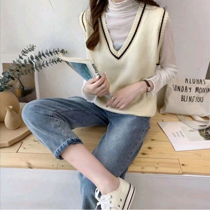 Beaustreet - V-hals vest met contrasterende rand