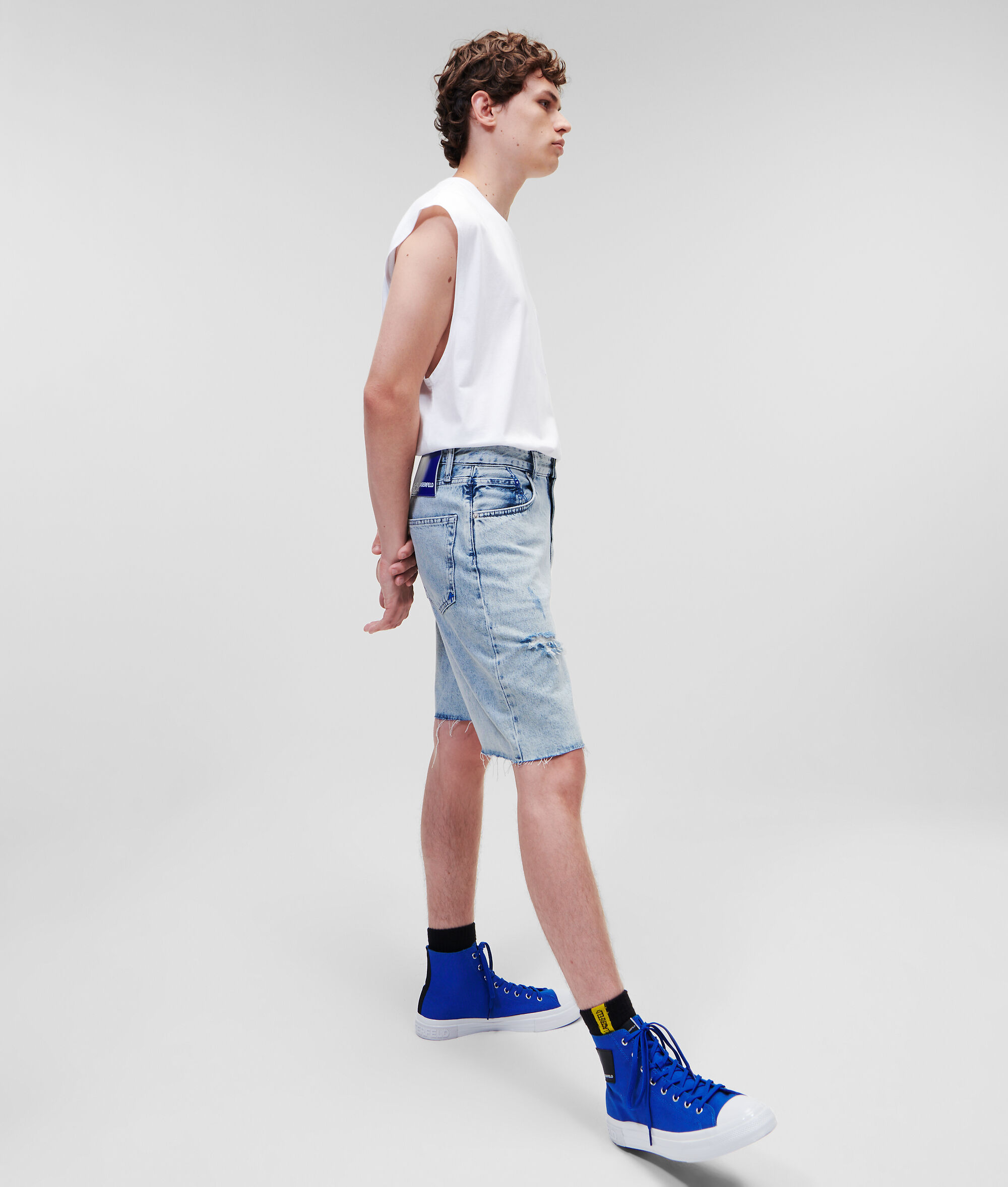 SHORT EN JEAN EFFET USÉ DÉCONTRACTÉ