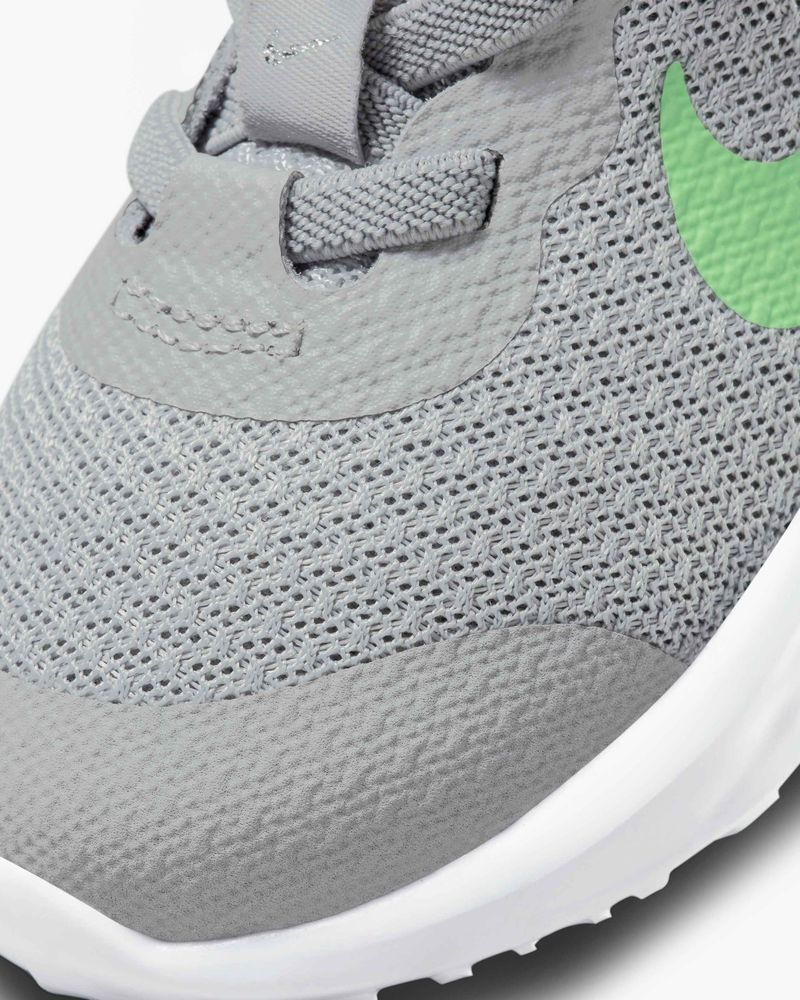 Chaussures Nike Revolution 6 Gris & Vert pour enfant
