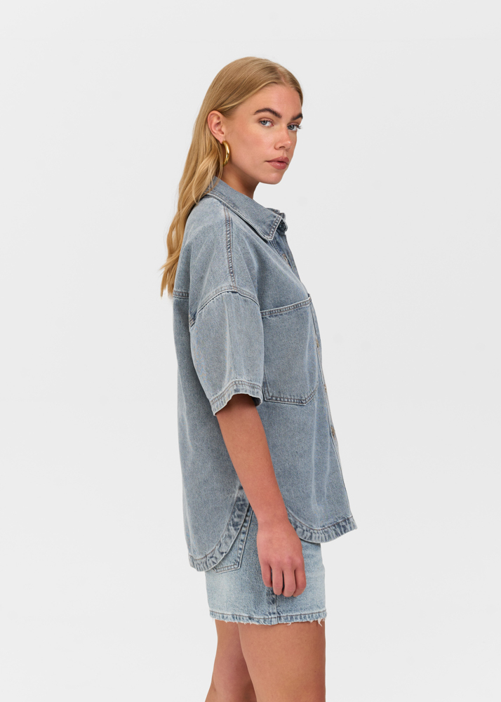 Oversized denim blouse korte mouw sea blauw
