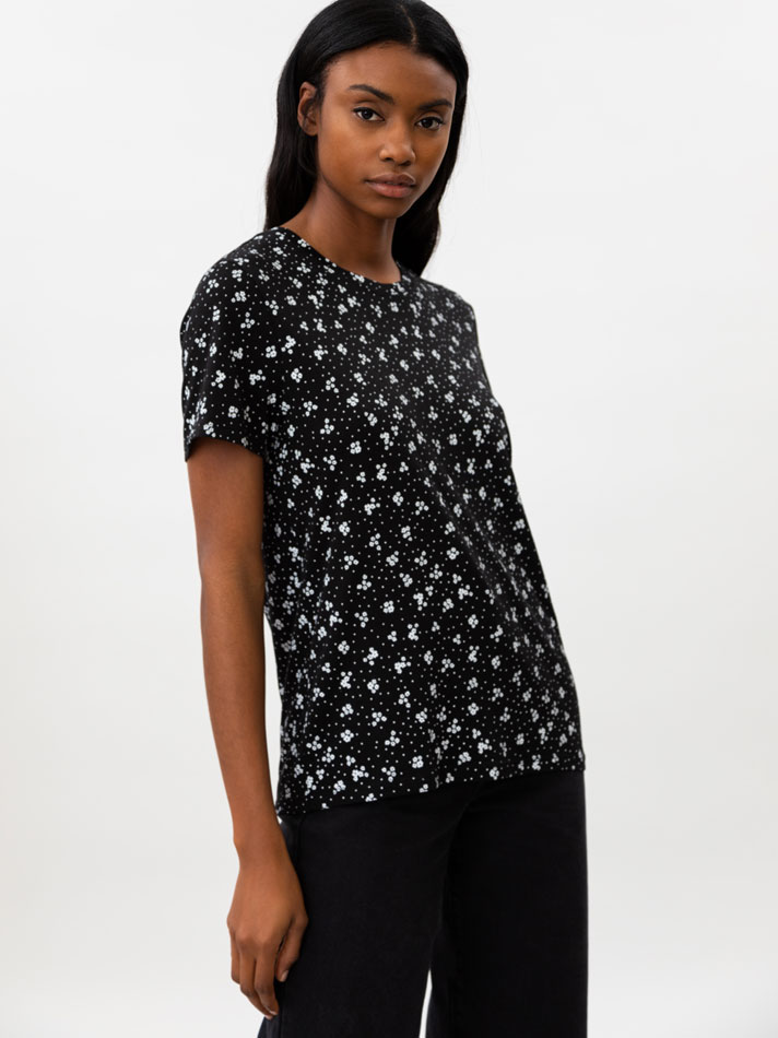 Pacote com 4 camisetas de gola redonda sortidas - Preta