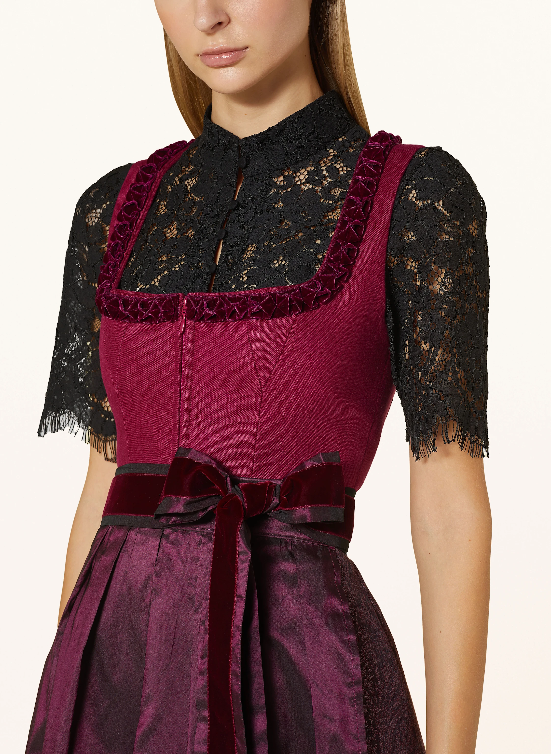 AlpenHERZ Leinendirndl KATALINA