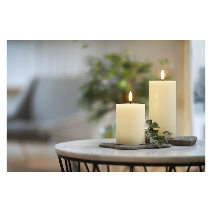Kubbelys med flamme som flakker LED 15 cm