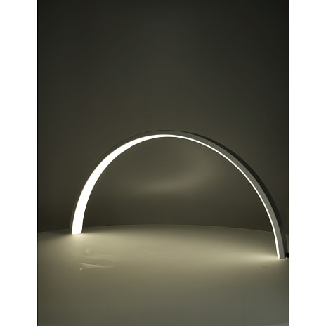 Essential bordlampe til manicure