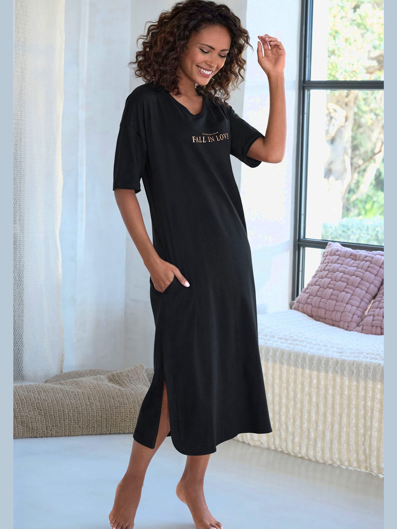 Chemise de nuit longueur midi avec détails imprimés