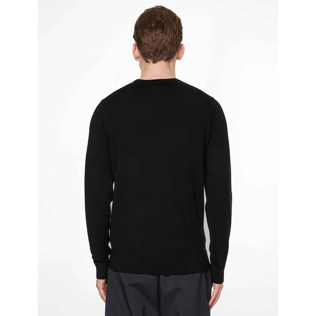 CALVIN KLEIN<br>Suéter de lã com gola redonda