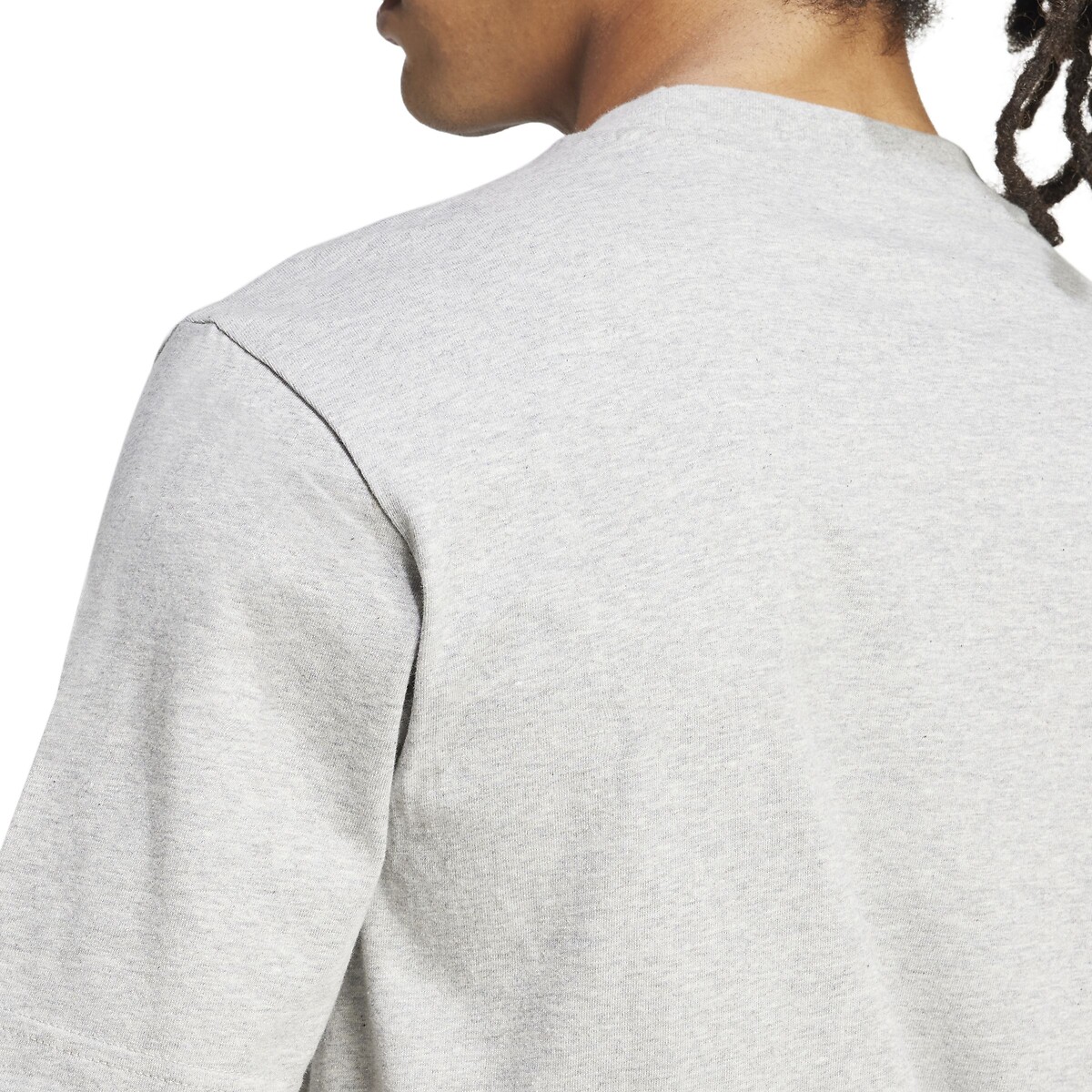 ADIDAS ROUPAS ESPORTIVAS<br>Camiseta de manga curta Essentiel com logo pequeno