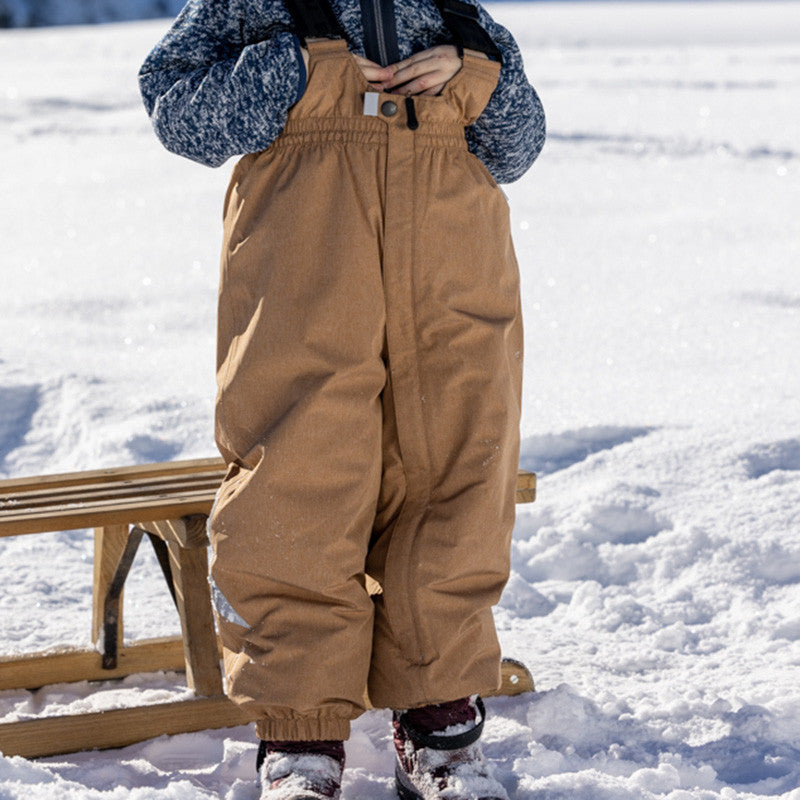 Kinder Charlie Schneehose nuthatch
