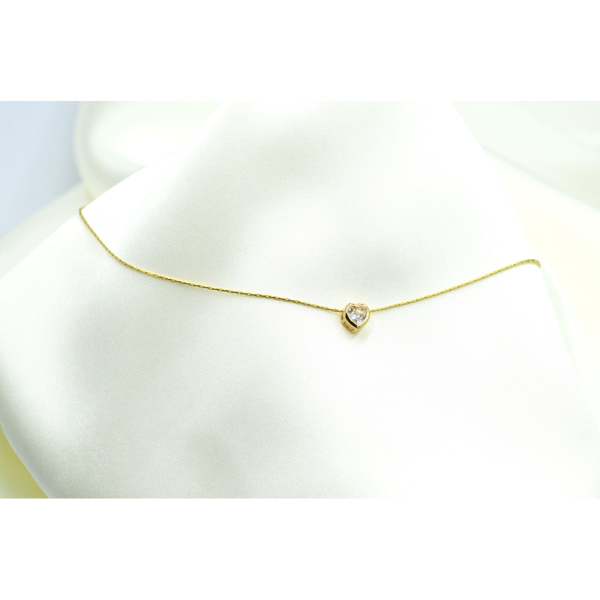 Collier délicat minimaliste pendentif coeur zirconium