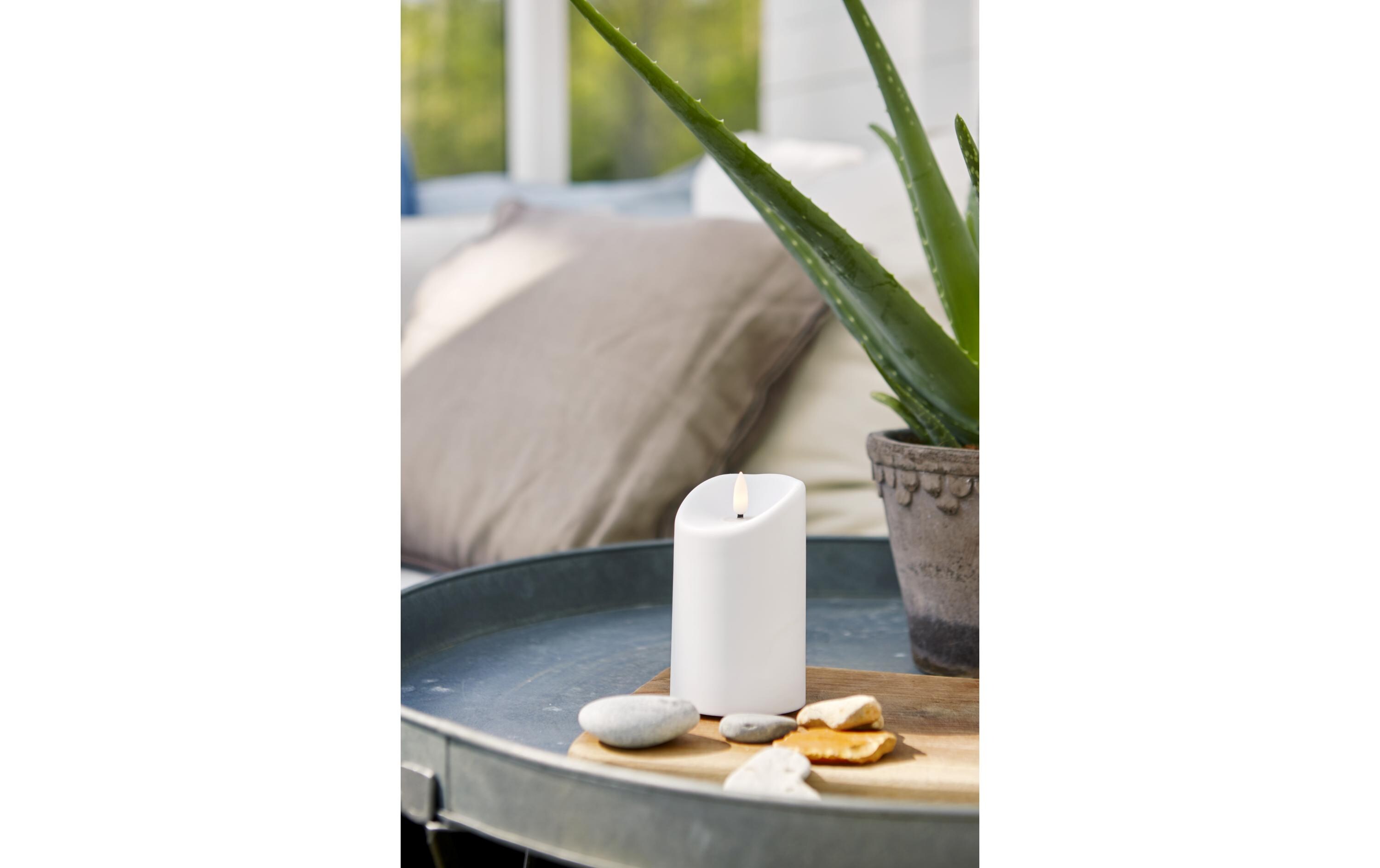 LED-Kerze Pillar Flamme Ø 7.5 x 13 cm, WeissLED-Kerze für den Aussenbereich