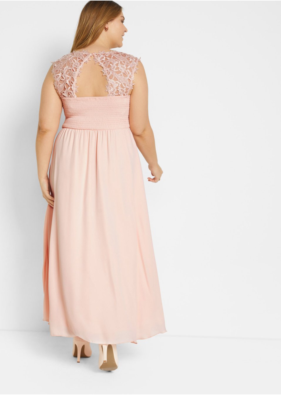 Robe longue de soirée à dentelle