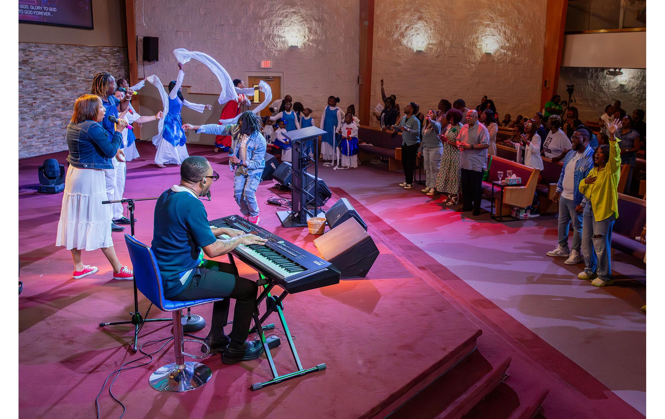 Stage Piano RD-2000 EX<br>Stagepiano mit zwei unabhängigen Klangerzeugern und modernen Steuerungsfunktionen