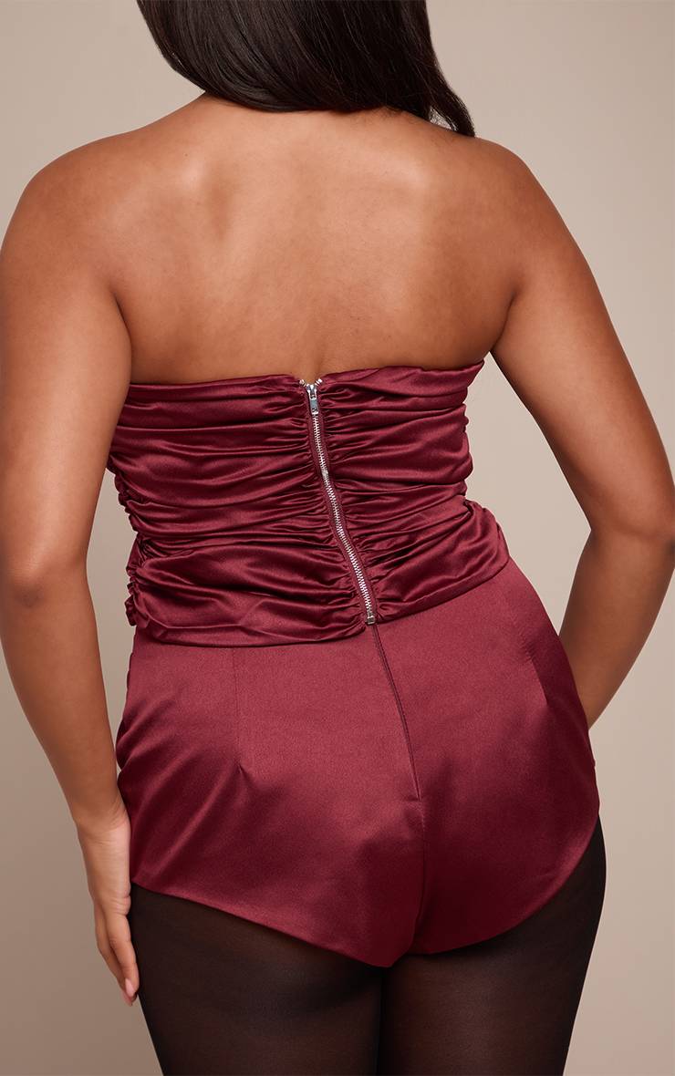 Rouge Vin Short En Satin Drapé Shape